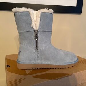 Koolaburra Blue boots sz 8